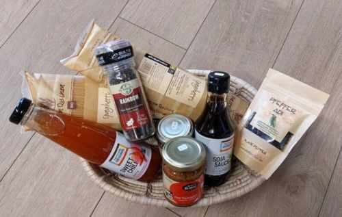 15-Würze, Chilli, Soja, Pfeffer und Spaghetti